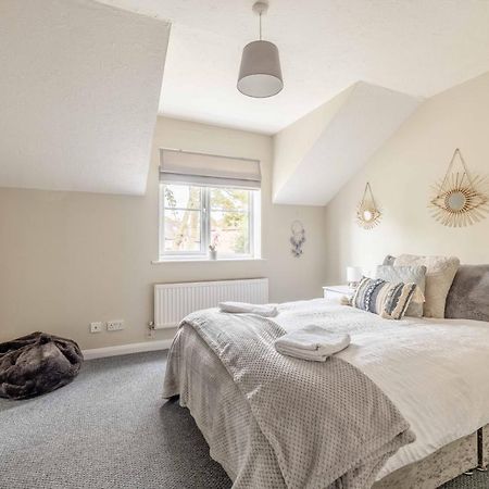 Вилла Windsor Burnham Ascot Haven Sleeps 4 Слау Экстерьер фото