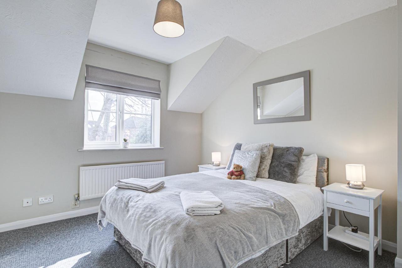Вилла Windsor Burnham Ascot Haven Sleeps 4 Слау Экстерьер фото