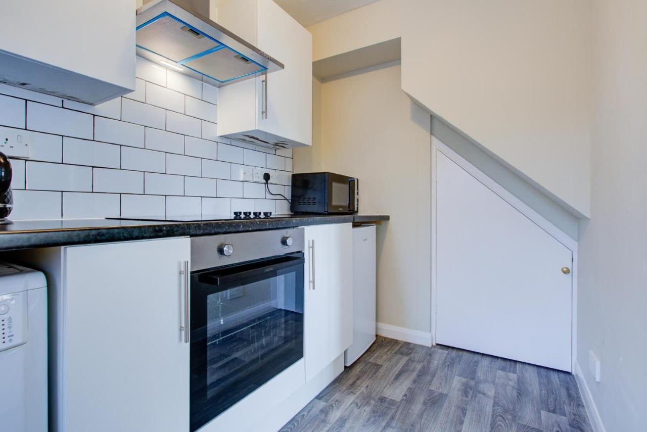 Вилла Windsor Burnham Ascot Haven Sleeps 4 Слау Экстерьер фото