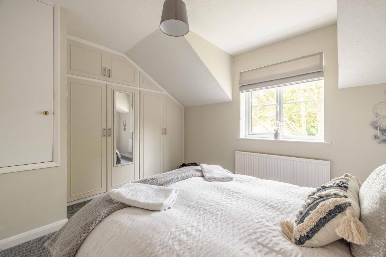 Вилла Windsor Burnham Ascot Haven Sleeps 4 Слау Экстерьер фото