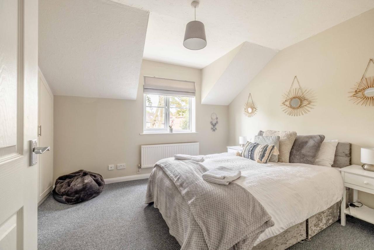 Вилла Windsor Burnham Ascot Haven Sleeps 4 Слау Экстерьер фото