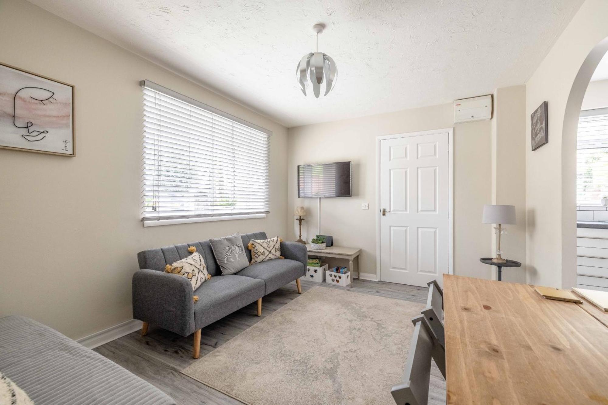 Вилла Windsor Burnham Ascot Haven Sleeps 4 Слау Экстерьер фото
