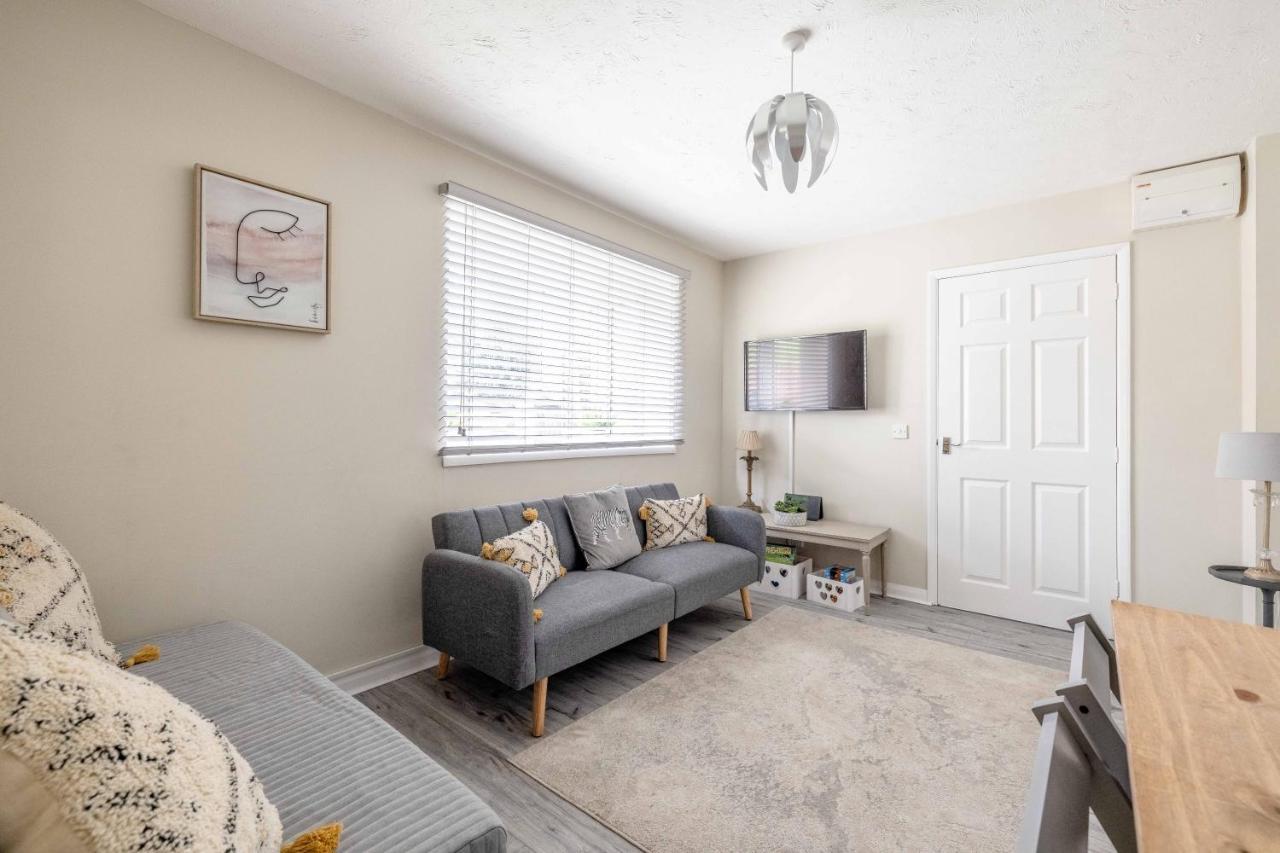 Вилла Windsor Burnham Ascot Haven Sleeps 4 Слау Экстерьер фото