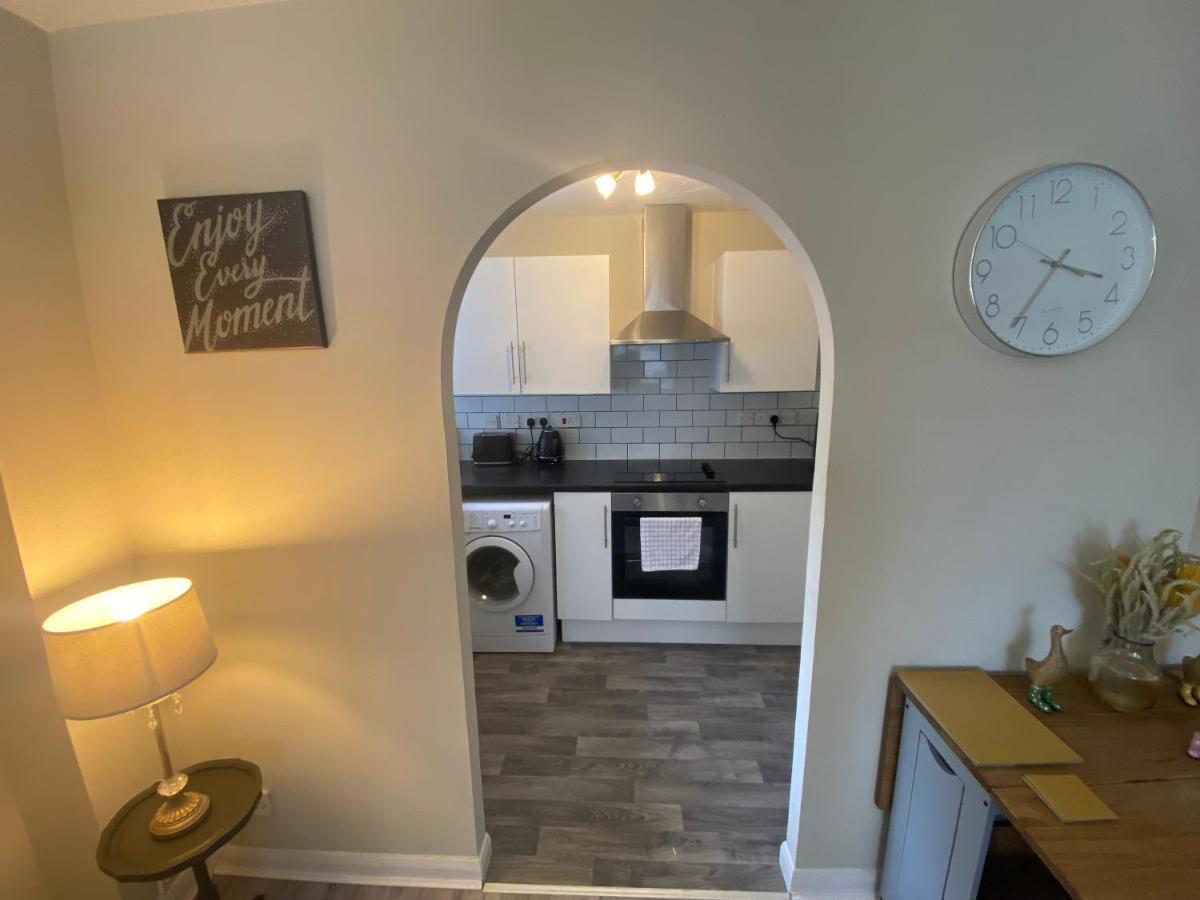 Вилла Windsor Burnham Ascot Haven Sleeps 4 Слау Экстерьер фото