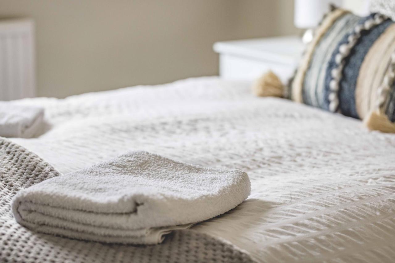 Вилла Windsor Burnham Ascot Haven Sleeps 4 Слау Экстерьер фото